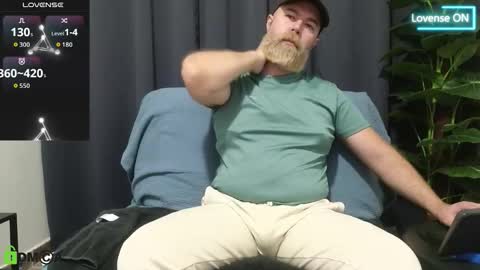 Snapshot of meaty_roll chatting on October 2025 06:28:01 AM Meaty Roll online show from October 2025 06:28:01 AM