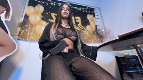   online show from November 2025 07:40:02 PM