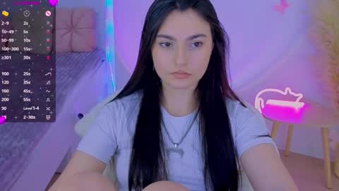 Snapshot of medina_andress chatting on March 2026 09:44:02 PM Dina online show from March 2026 09:44:02 PM