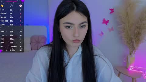 Dina online show from April 2026 09:06:02 PM