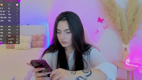 Dina online show from May 2026 09:01:01 PM