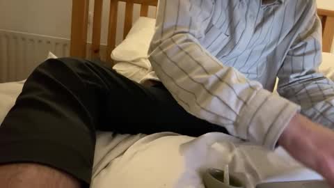 mediterranean_men online show from November 2025 01:42:01 AM