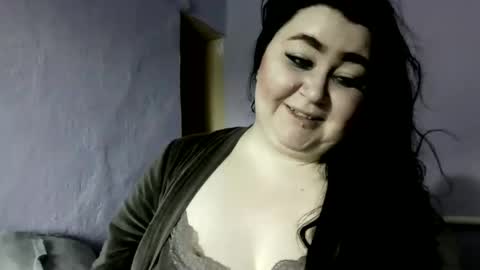 Snapshot of medjik_lool chatting on February 2025 08:22:01 AM Oltereodora-lima online show from February 2025 08:22:01 AM