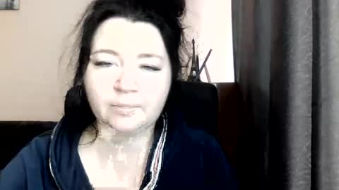 Snapshot of medjik_lool chatting on October 2025 08:15:02 AM Oltereodora-lima online show from October 2025 08:15:02 AM