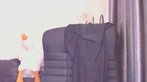 Snapshot of medjik_lool chatting on November 2025 11:10:02 AM Oltereodora-lima online show from November 2025 11:10:02 AM