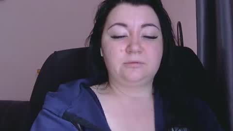 Snapshot of medjik_lool chatting on December 2025 07:06:02 AM Oltereodora-lima online show from December 2025 07:06:02 AM