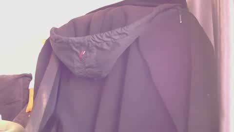 Snapshot of medjik_lool chatting on December 2025 06:51:01 AM Oltereodora-lima online show from December 2025 06:51:01 AM