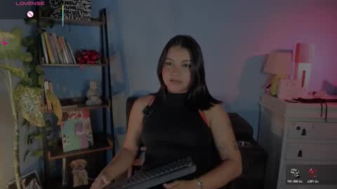 Snapshot of medusa_025 chatting on March 2026 11:52:04 PM Coral online show from March 2026 11:52:04 PM