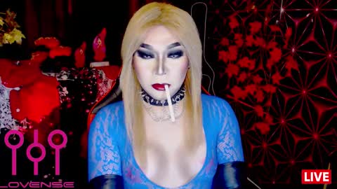 THE QUEEN ALPHA   Queen Medusa Prey online show from November 2025 09:48:02 PM