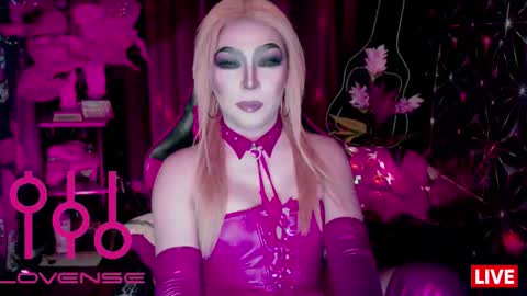 THE QUEEN ALPHA   Queen Medusa Prey online show from February 2026 06:45:01 AM