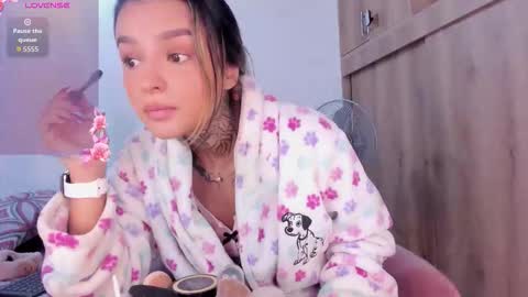 medussa13 online show from November 2025 01:10:01 PM