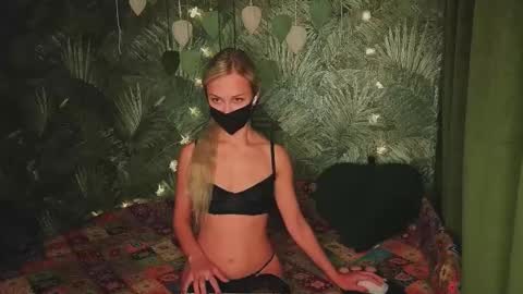 meeeewmeeeeow online show from October 2025 02:29:01 AM