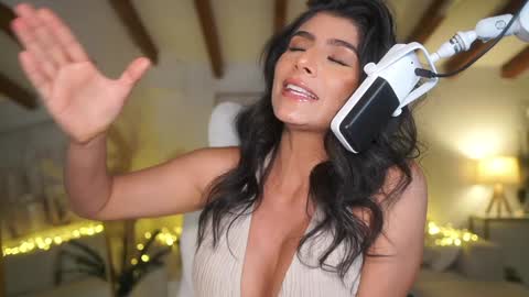 Andrea  online show from January 2025 09:37:01 PM