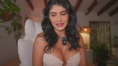 Andrea  online show from December 2025 01:42:01 PM