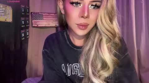 Snapshot of meetmehalfway888 chatting on February 2026 08:51:01 PM GODDESS OF ALL GODDESSES online show from February 2026 08:51:01 PM