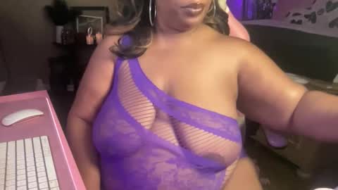 Southern Peach online show from November 2025 07:27:02 PM