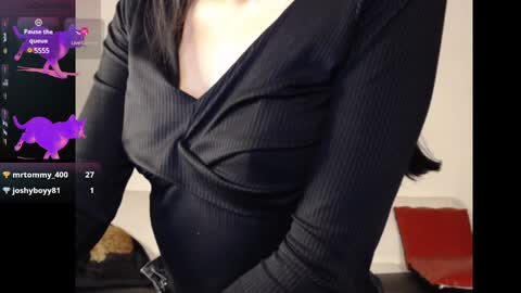 Snapshot of meg4nmiau chatting on December 2024 01:43:02 PM Meg4n Miauuuu online show from December 2024 01:43:02 PM