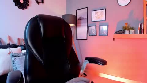 Snapshot of megaan_grey_ chatting on November 2025 05:16:02 AM Megan Grey 3 online show from November 2025 05:16:02 AM