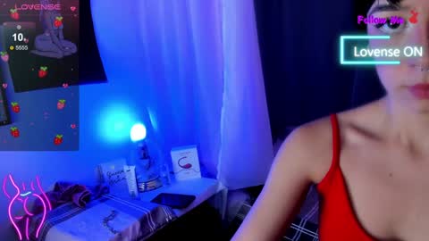 Snapshot of megan___white chatting on February 2025 09:37:01 AM megan white online show from February 2025 09:37:01 AM