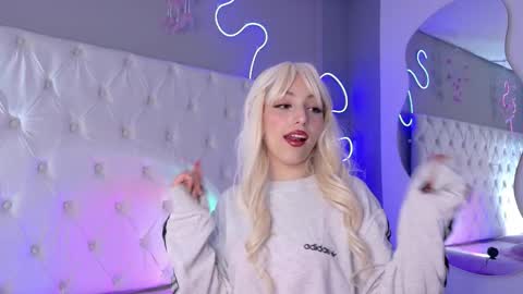 Snapshot of megan__cole1 chatting on September 2025 04:14:01 AM Megan online show from September 2025 04:14:01 AM