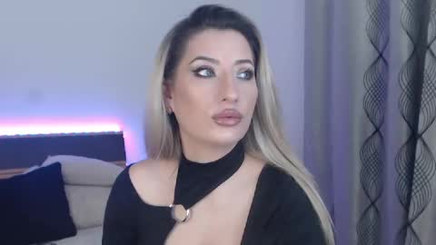 Snapshot of megan_blazee chatting on January 2025 08:04:01 PM Megan Blazee online show from January 2025 08:04:01 PM