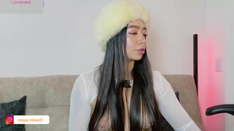 Megan Bluee online show from February 2026 03:45:02 PM