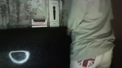 Snapshot of megan_coop3r_ chatting on December 2024 10:40:01 AM Megan and sophi online show from December 2024 10:40:01 AM