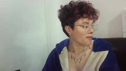 Snapshot of megan_coop3r_ chatting on February 2025 01:08:02 PM Megan and sophi online show from February 2025 01:08:02 PM