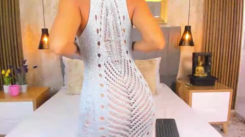 Carolina Paez online show from September 2025 12:26:01 PM