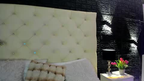     online show from February 2025 12:43:02 PM