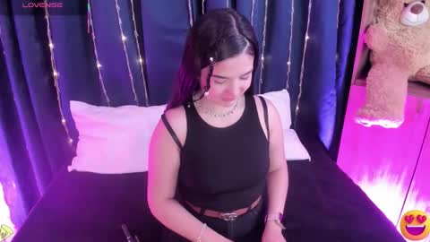 Snapshot of megan_devon chatting on February 2026 01:20:01 PM online show from February 2026 01:20:01 PM