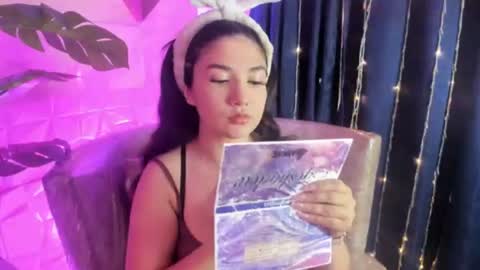 Snapshot of megan_devon chatting on June 2026 01:31:02 PM online show from June 2026 01:31:02 PM
