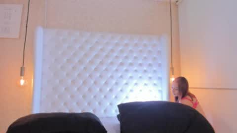MEGAN online show from April 2026 11:02:02 PM