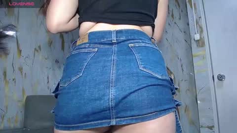 Snapshot of megan_hot_v chatting on February 2026 08:59:01 PM Hi Stream 1430 to 2100pm online show from February 2026 08:59:01 PM