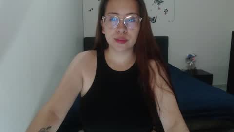 Snapshot of megan_hot_v chatting on March 2026 03:52:01 PM Hi Stream 1430 to 2100pm online show from March 2026 03:52:01 PM