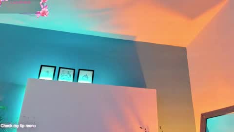    online show from October 2025 03:07:02 AM