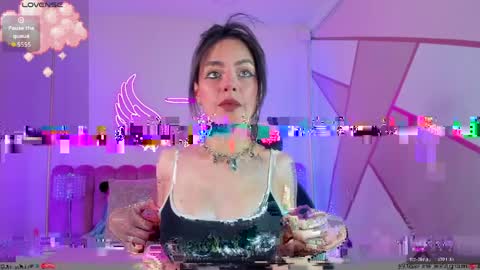 Snapshot of megan_shyne chatting on April 2026 11:24:01 PM megan_shyne online show from April 2026 11:24:01 PM