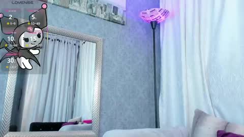 Snapshot of megan_shyne chatting on April 2026 06:31:01 AM megan_shyne online show from April 2026 06:31:01 AM