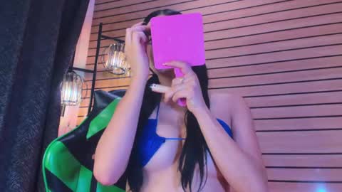 Snapshot of megan_vixenx chatting on April 2026 01:25:01 AM megan_vixenx online show from April 2026 01:25:01 AM