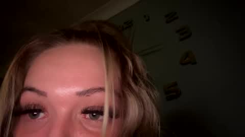 Snapshot of meganbaby98xo chatting on October 2025 11:59:02 PM MeghanBabyXO online show from October 2025 11:59:02 PM