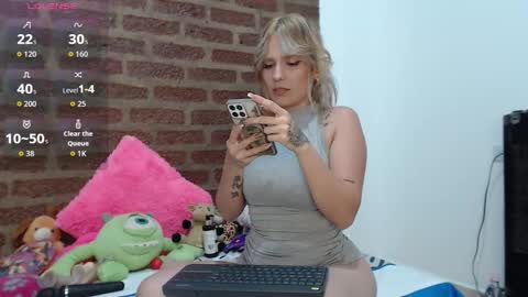 ---Megan--- online show from September 2025 09:41:02 PM