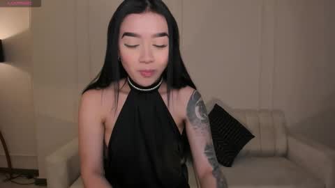 Snapshot of megancross1 chatting on November 2025 04:00:01 AM Megan Cross online show from November 2025 04:00:01 AM