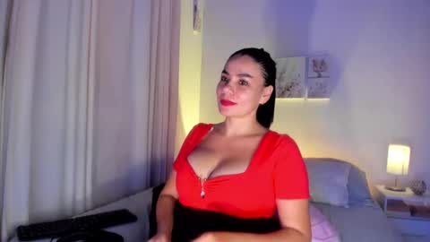 Snapshot of megandupont chatting on December 2024 04:04:02 AM Megan M online show from December 2024 04:04:02 AM