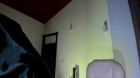 Snapshot of megandupont chatting on February 2025 02:17:02 AM Megan M online show from February 2025 02:17:02 AM
