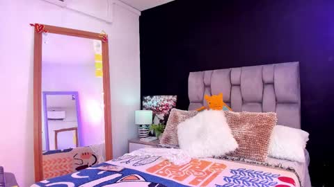 Emma Cyrus online show from March 2026 11:00:01 PM