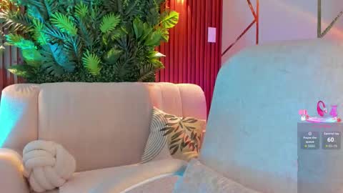 Snapshot of meganfox9 chatting on October 2025 05:00:01 PM Megan Nice to meet you online show from October 2025 05:00:01 PM