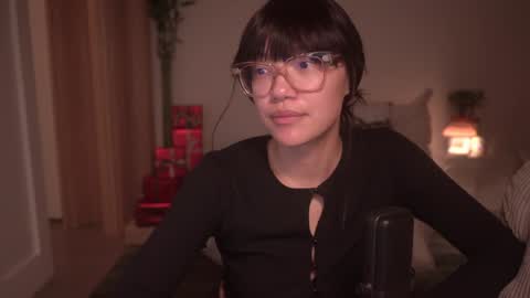 Snapshot of meganmei666 chatting on December 2024 02:39:01 AM for more 3 online show from December 2024 02:39:01 AM