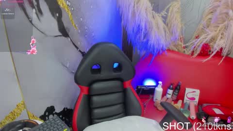 Snapshot of megann__up chatting on October 2025 09:02:01 PM Megan online show from October 2025 09:02:01 PM