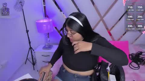 Megan  online show from November 2025 03:23:01 AM