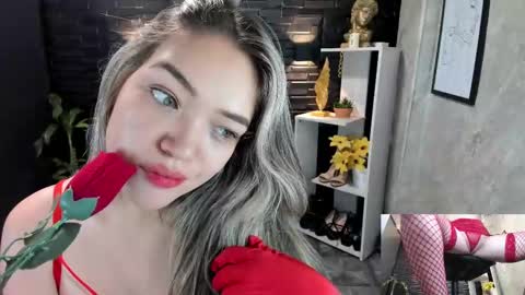 Snapshot of megann_hill chatting on February 2025 05:13:02 PM Megan online show from February 2025 05:13:02 PM